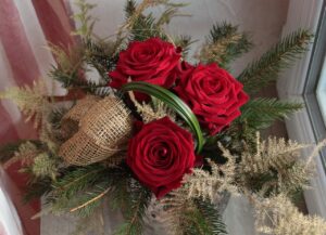 floral composition, bouquet of flowers, flower, pink, red, flower background, golden, noel christmas, bouquet, nature, florist, beautiful flowers, love, composition, flower wallpaper, floral, decoration, gift, gold, floral design, decor, decorative